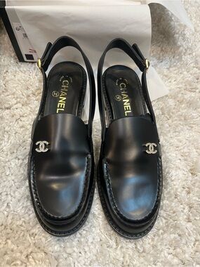 CHANEL Black Leather Slingbacks with CC Logo Detail Sz 37